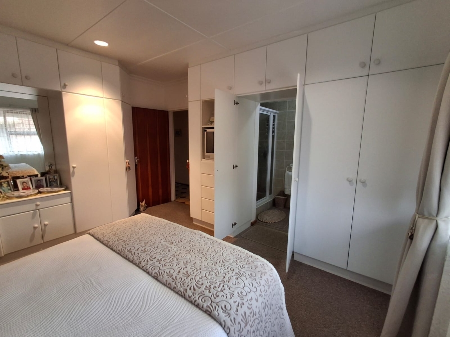 3 Bedroom Property for Sale in Seafield Eastern Cape